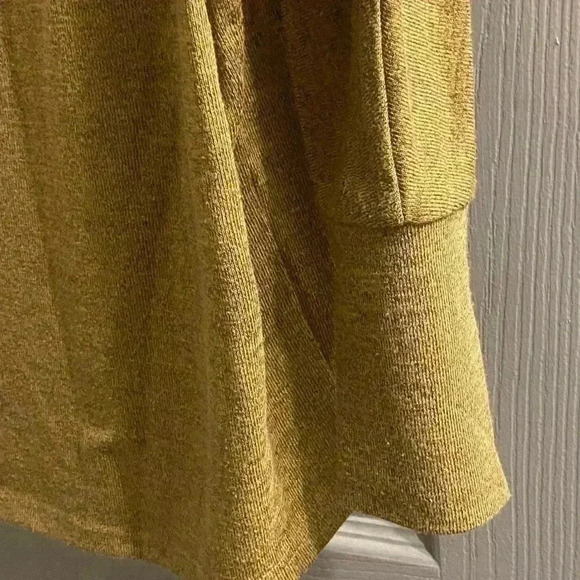 SHEIN Women’s Pullover Sweater with rounded neck & long sleeves size Large - Picture 3 of 8